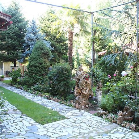 Germanos Studios Káto Loutrákion Exterior foto
